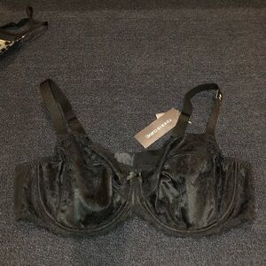NWT Torrid Curve Black Floral Laced Bra Size 44D